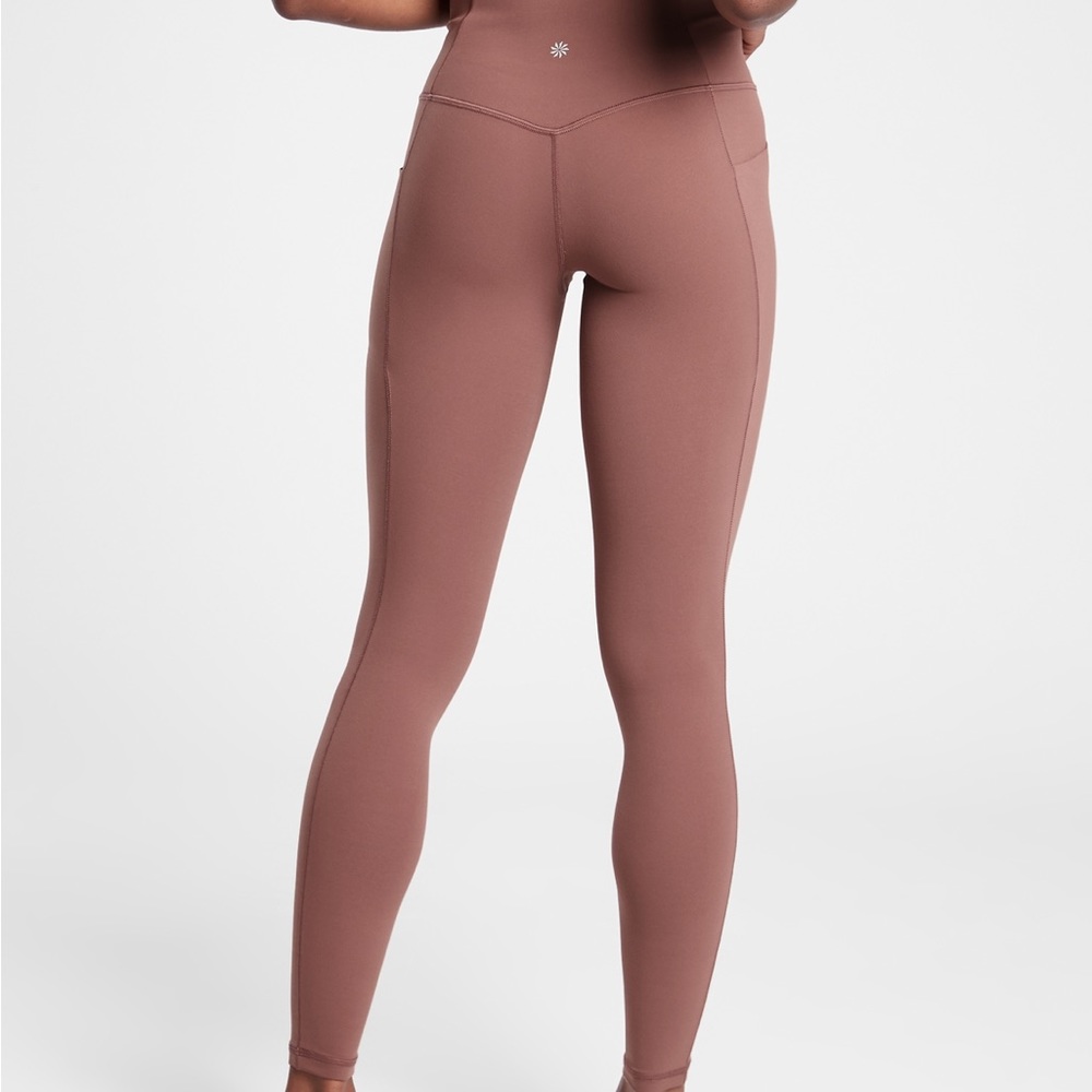 NWT Athleta Salutation Stash Pocket II tight